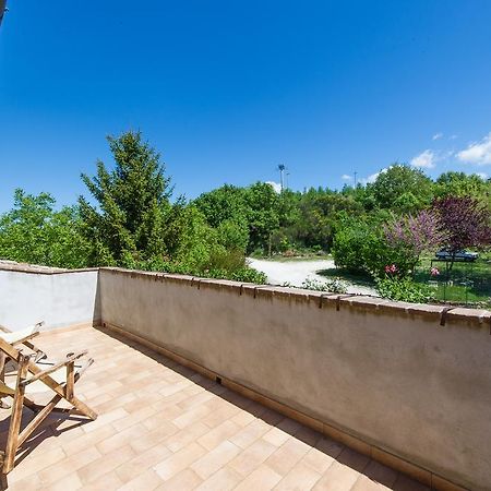 Agriturismo La Corte Del Lupo نوسيرا أومبرا المظهر الخارجي الصورة