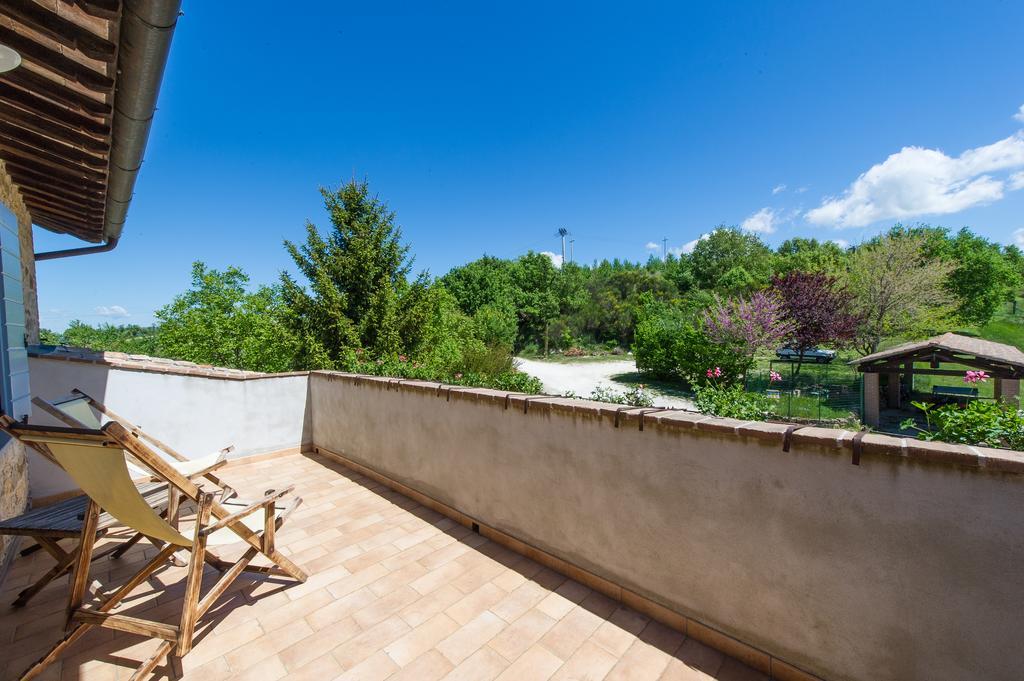Agriturismo La Corte Del Lupo نوسيرا أومبرا المظهر الخارجي الصورة